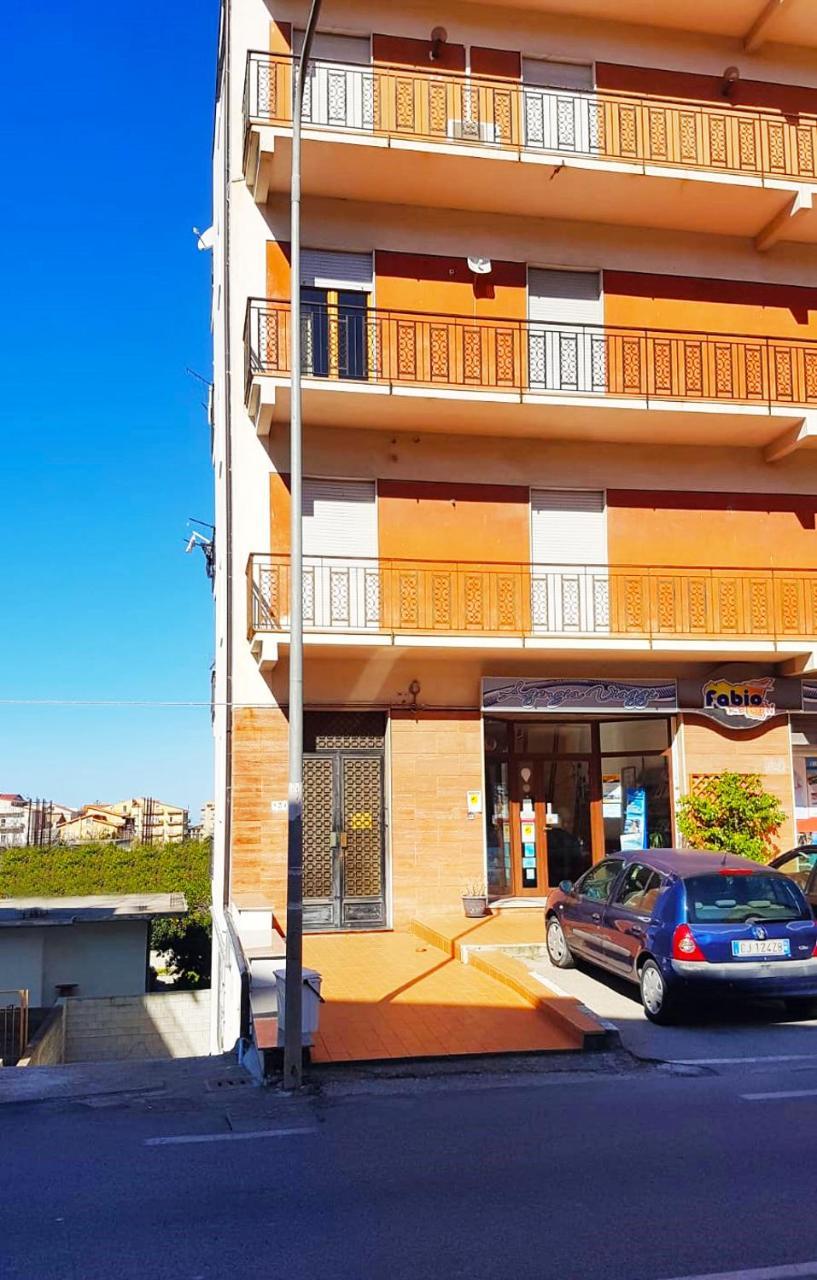 Bed and Breakfast Casa Gentile Caruso Torrenova  Экстерьер фото